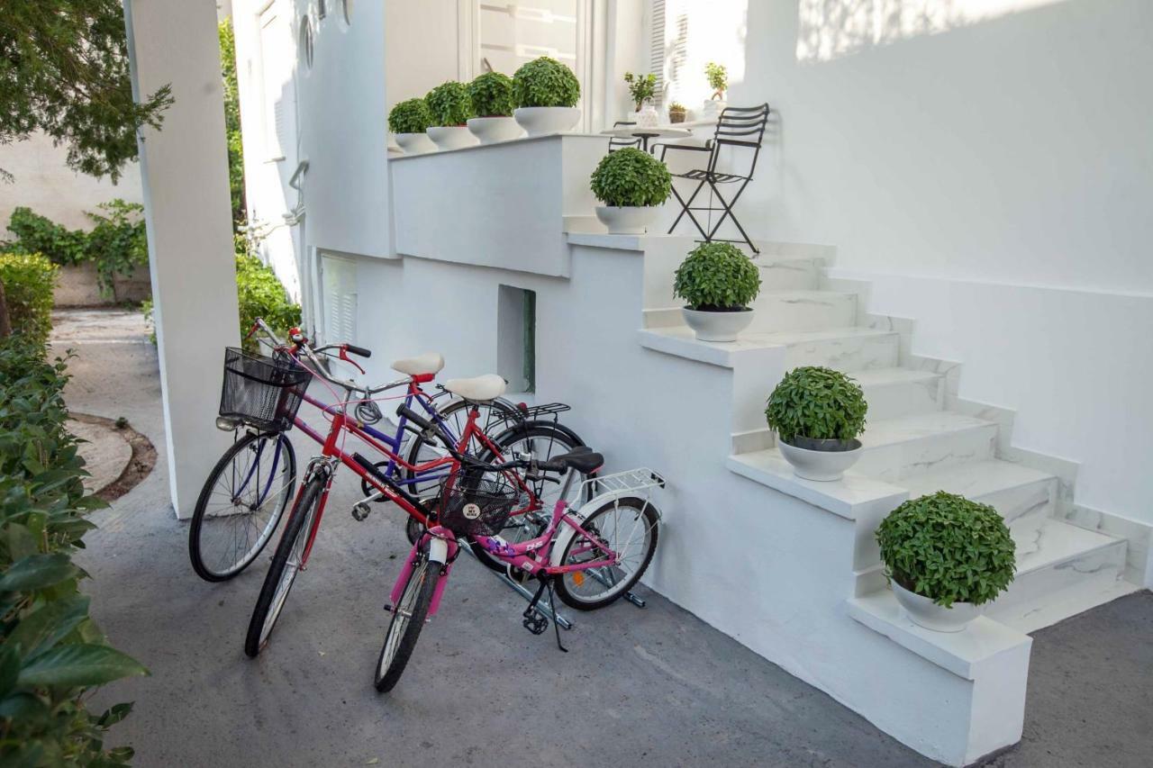 All You Need Is Nafplio Apartment Екстериор снимка