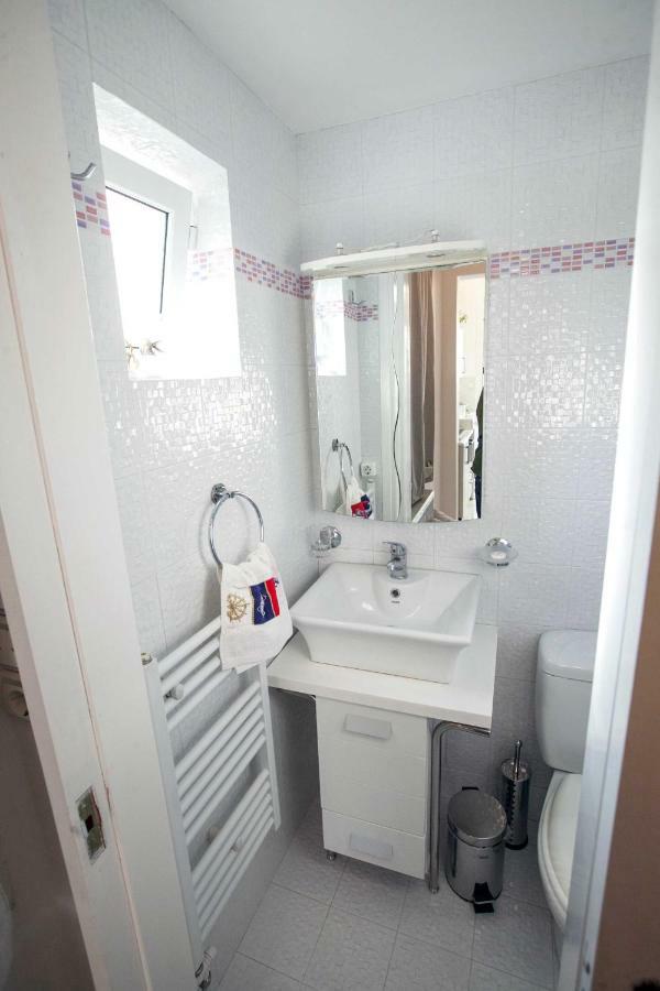 All You Need Is Nafplio Apartment Екстериор снимка